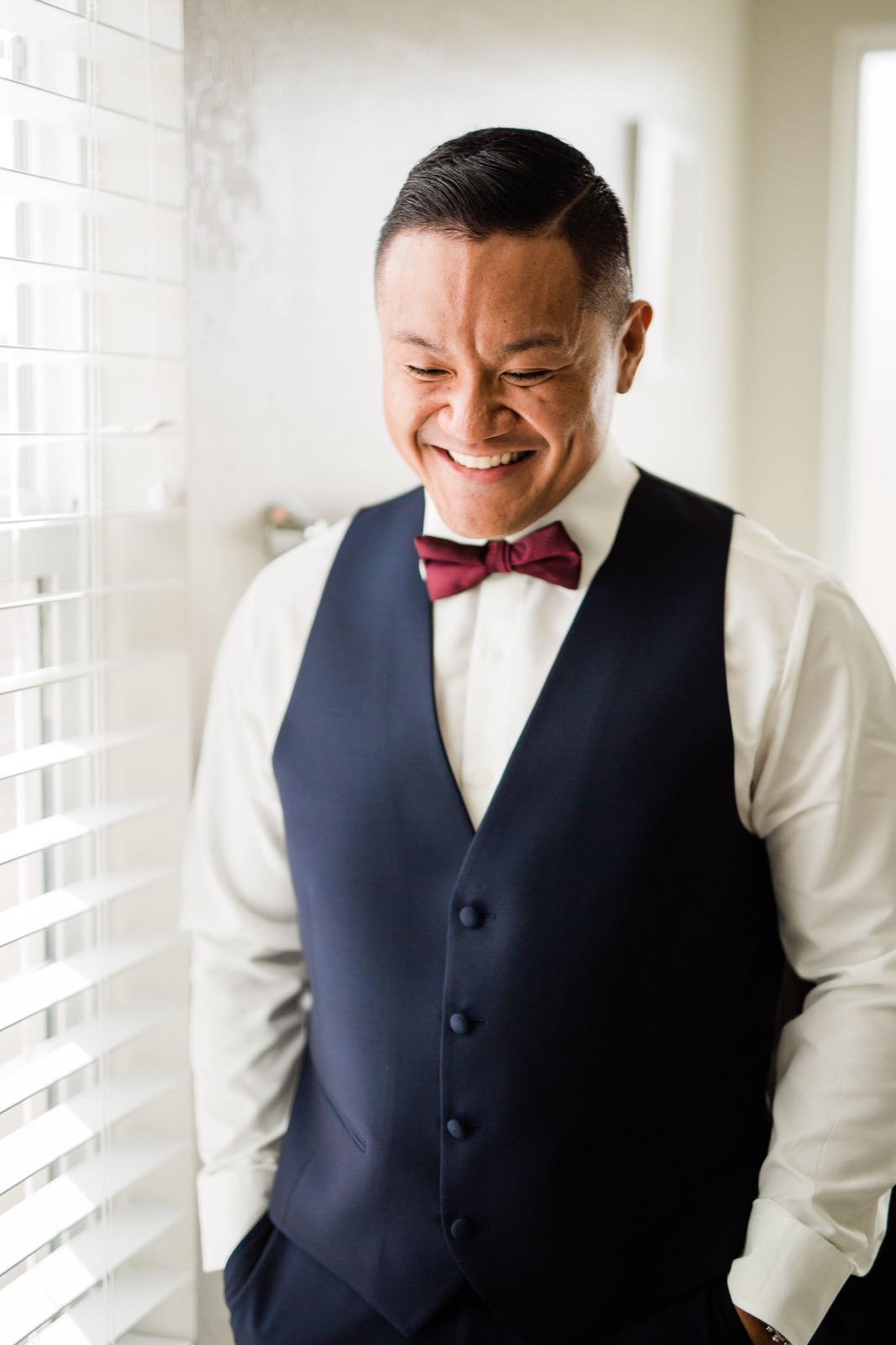 photographer captures groom getting engaged in North Carolina | North Carolina wedding photographer