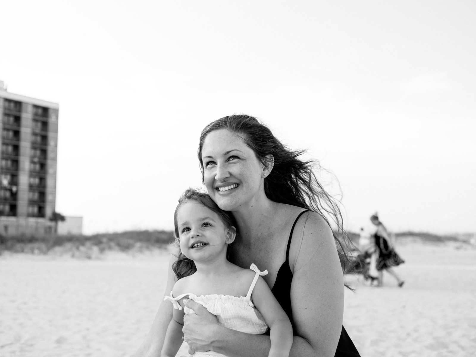 group photos of families on the beach | pink penguin studios