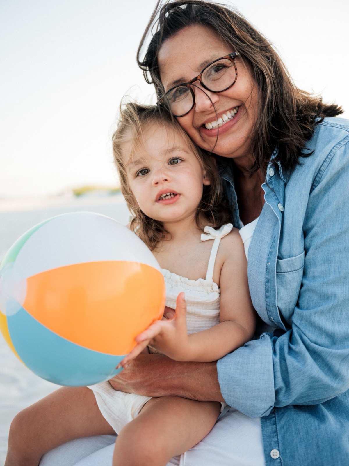 group photos of families on the beach | pink penguin studios