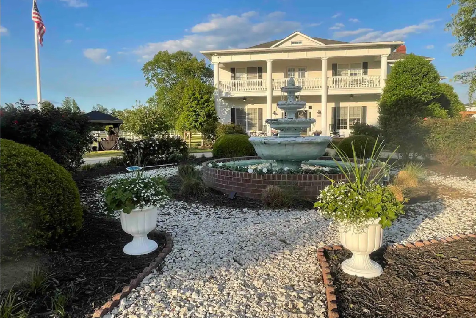 Couples getting married in an airbnb wedding venues