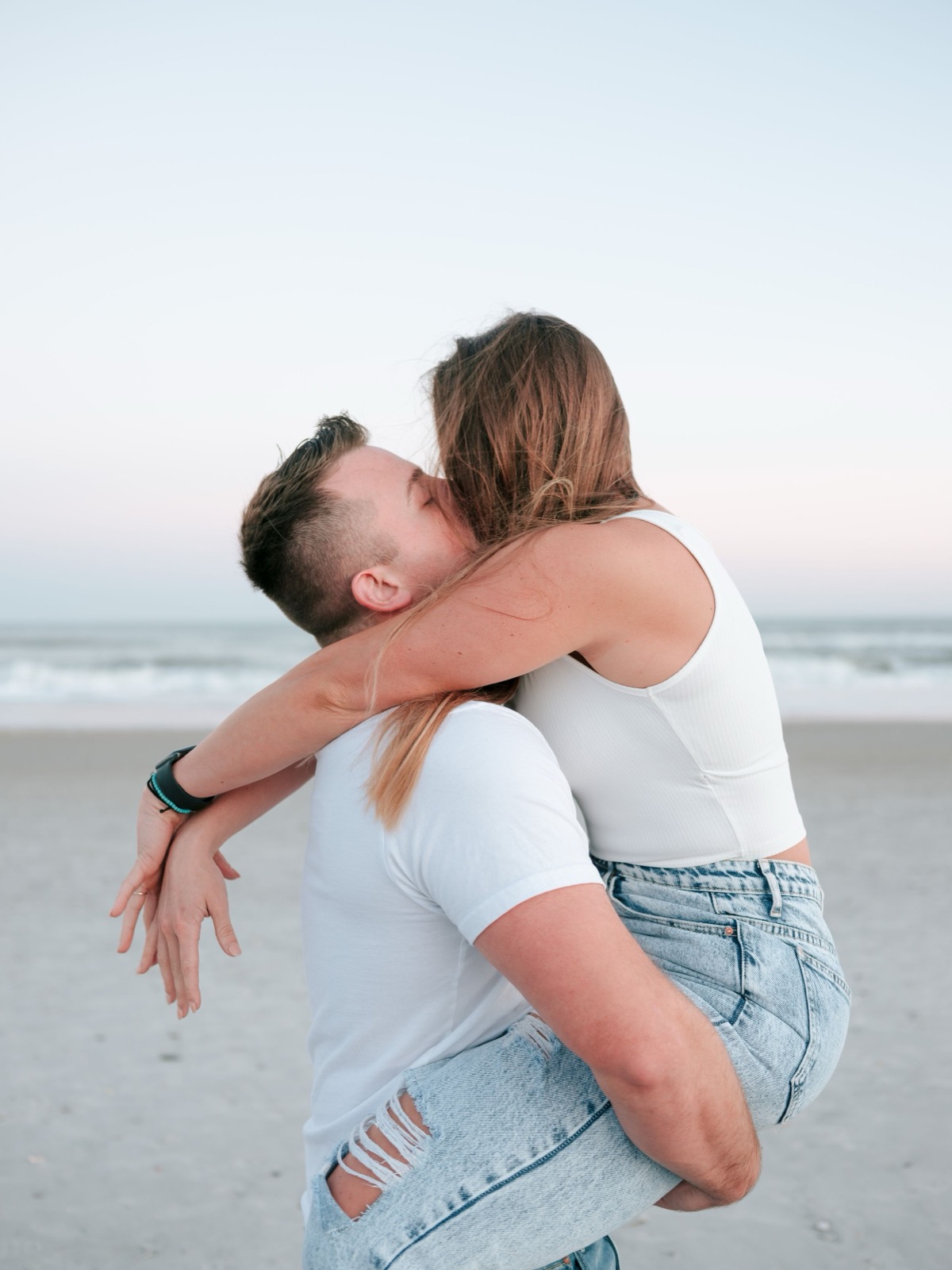 smooching at the beach
