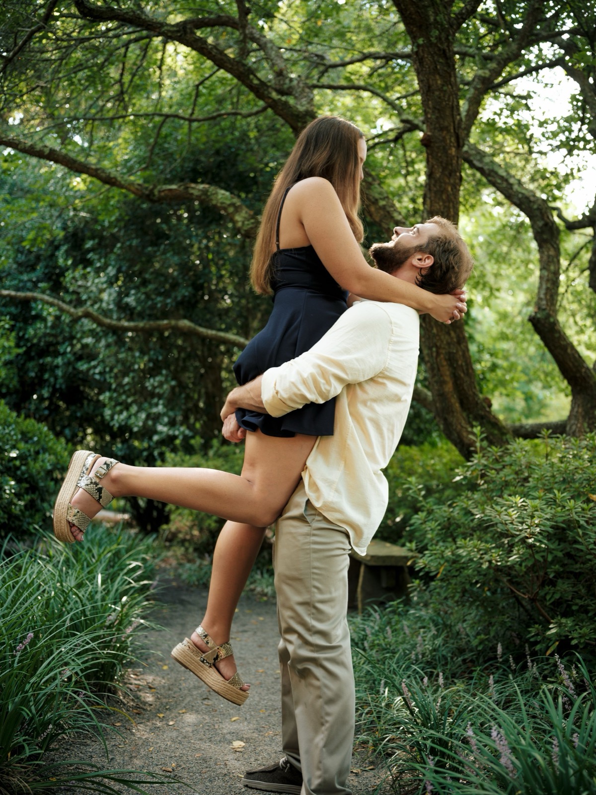 photographer captures couples getting engaged in New Hanover Arboretum | North Carolina wedding photographer