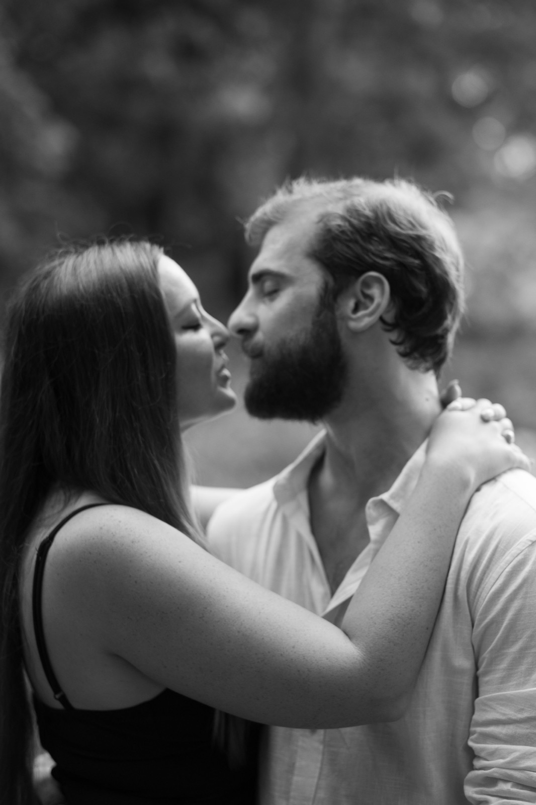 photographer captures couples getting engaged in New Hanover Arboretum | North Carolina wedding photographer