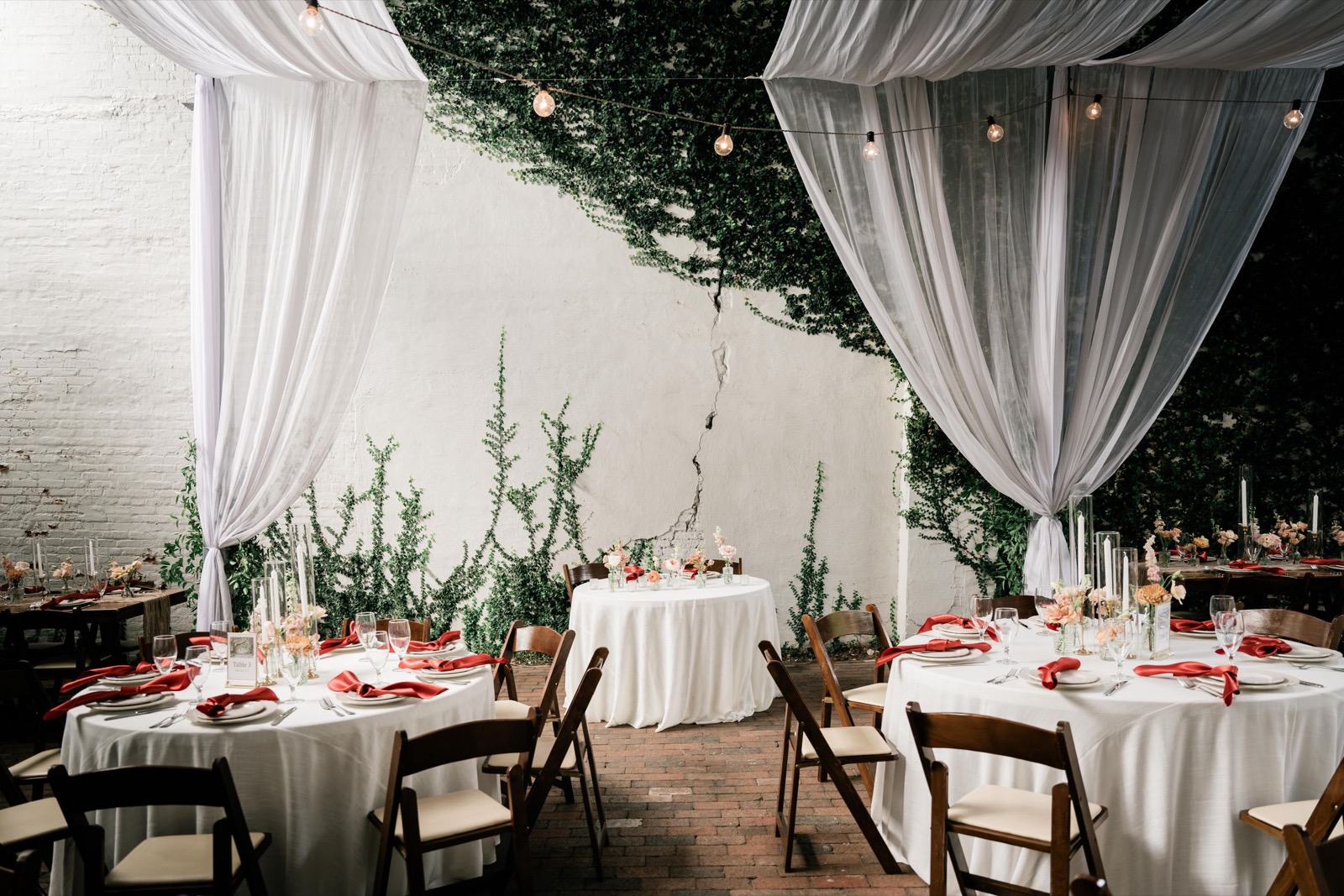 couples getting married at an outdoor wedding venue at the Atrium in Wilmington, NC