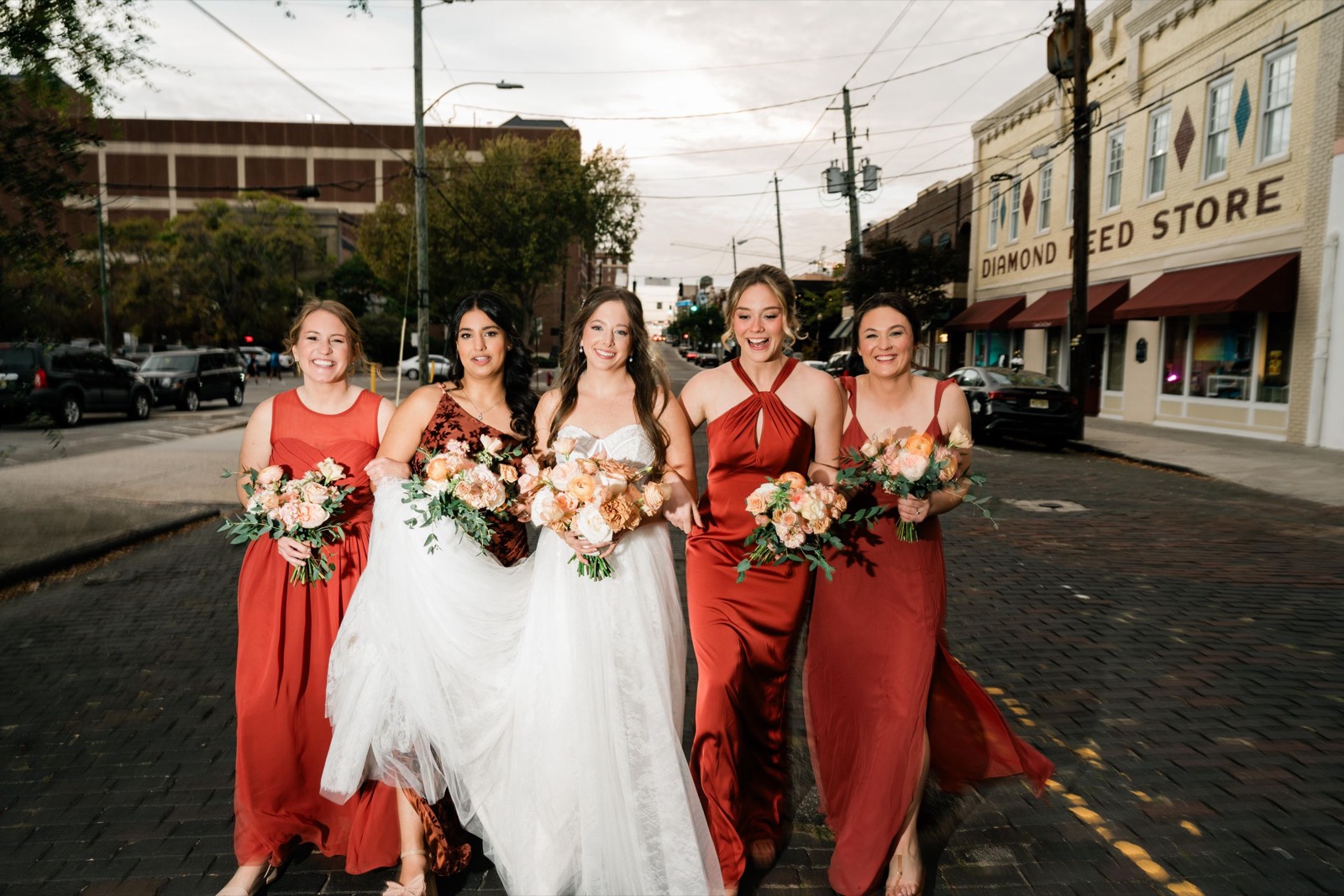 couples getting married at an outdoor wedding venue at the Atrium in Wilmington, NC
