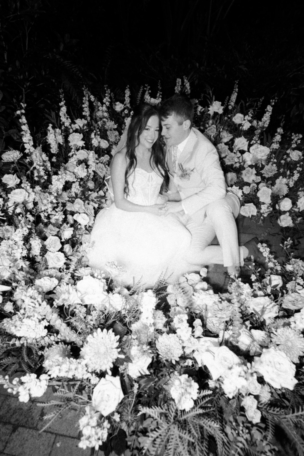 couples getting married at an outdoor wedding venue at the Atrium in Wilmington, NC
