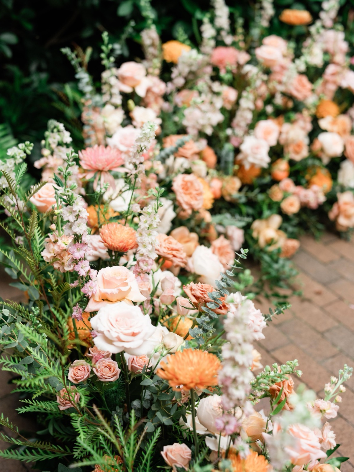couples getting married at an outdoor wedding venue at the Atrium in Wilmington, NC