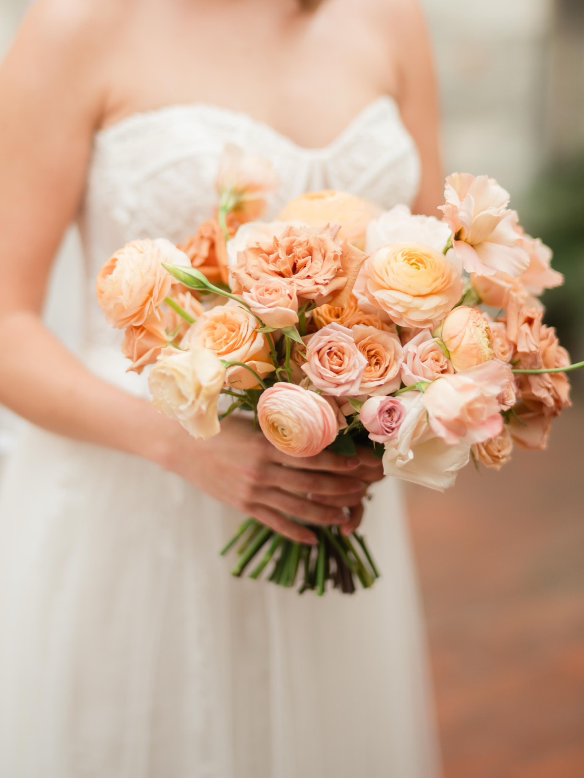 couples getting married at an outdoor wedding venue at the Atrium in Wilmington, NC