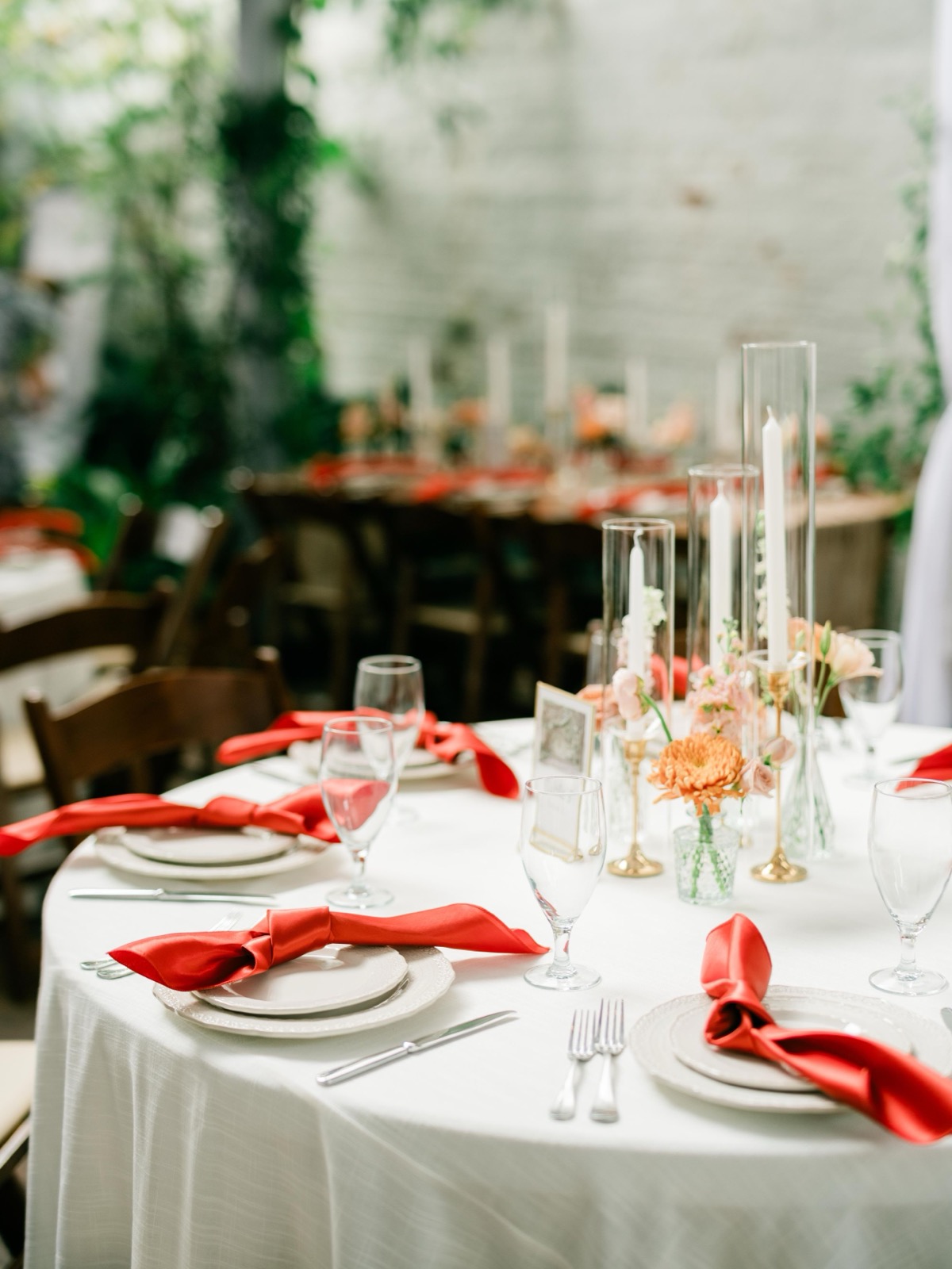 couples getting married at an outdoor wedding venue at the Atrium in Wilmington, NC