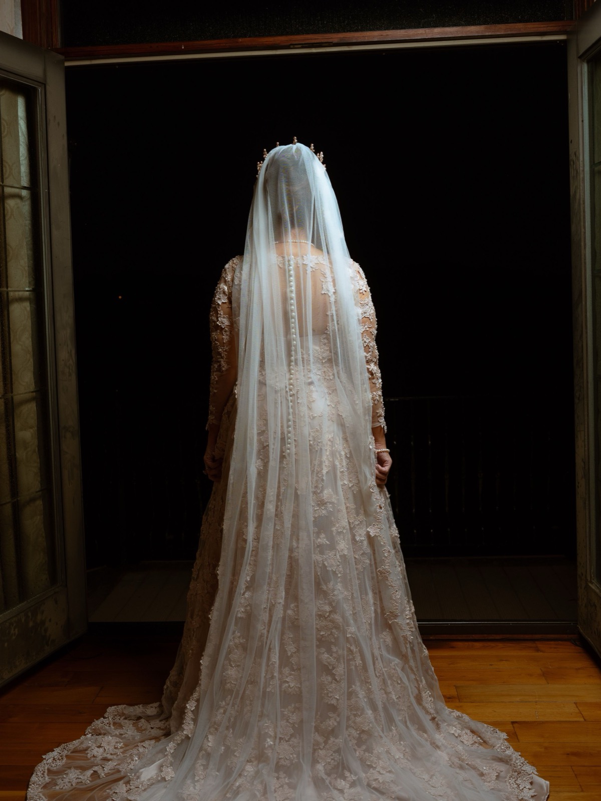 indoor bridal portrait at Champagne Manor