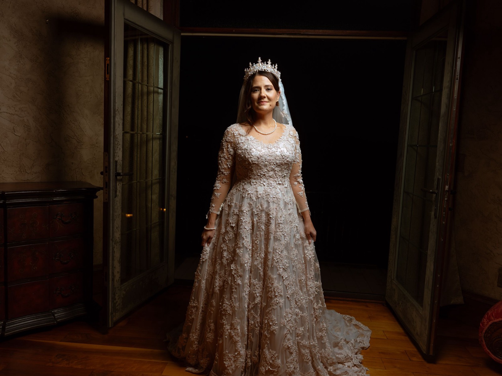 indoor bridal portrait at Champagne Manor