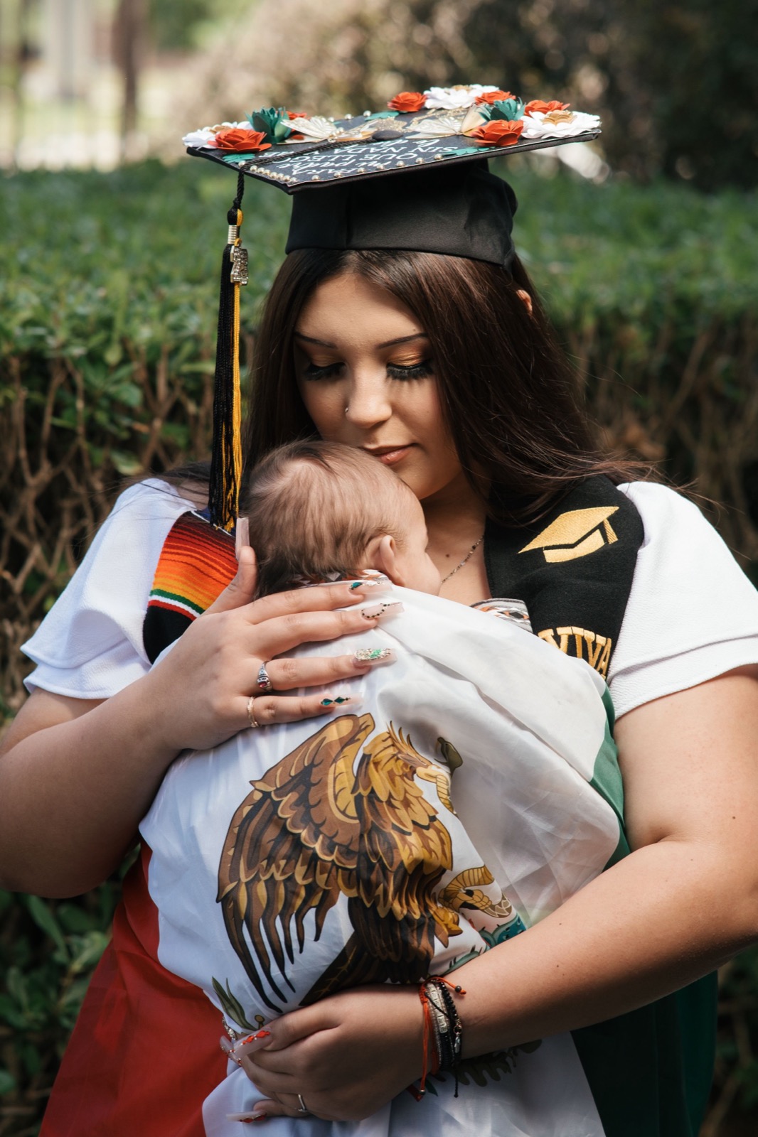 Graduation Photos at UNCW by Wilmington Portrait Photographer