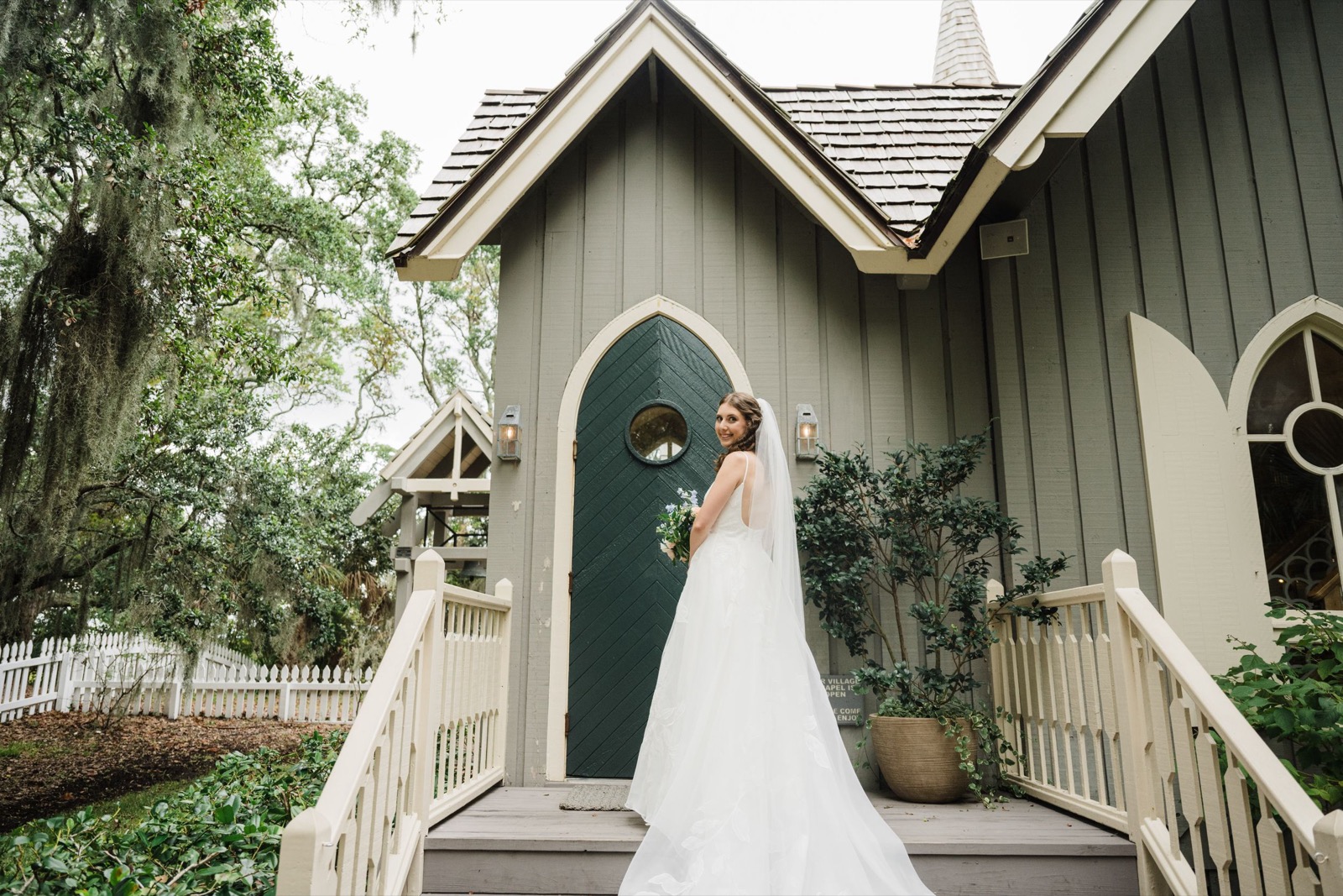 Elisa and Chris wedding story, photograph 3