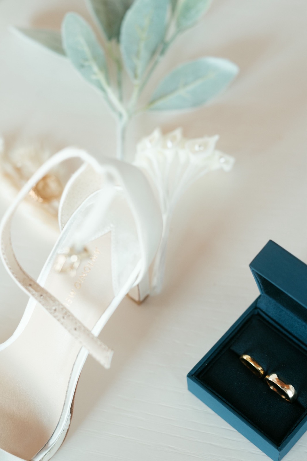 Danielle and Channing wedding story, photograph 6