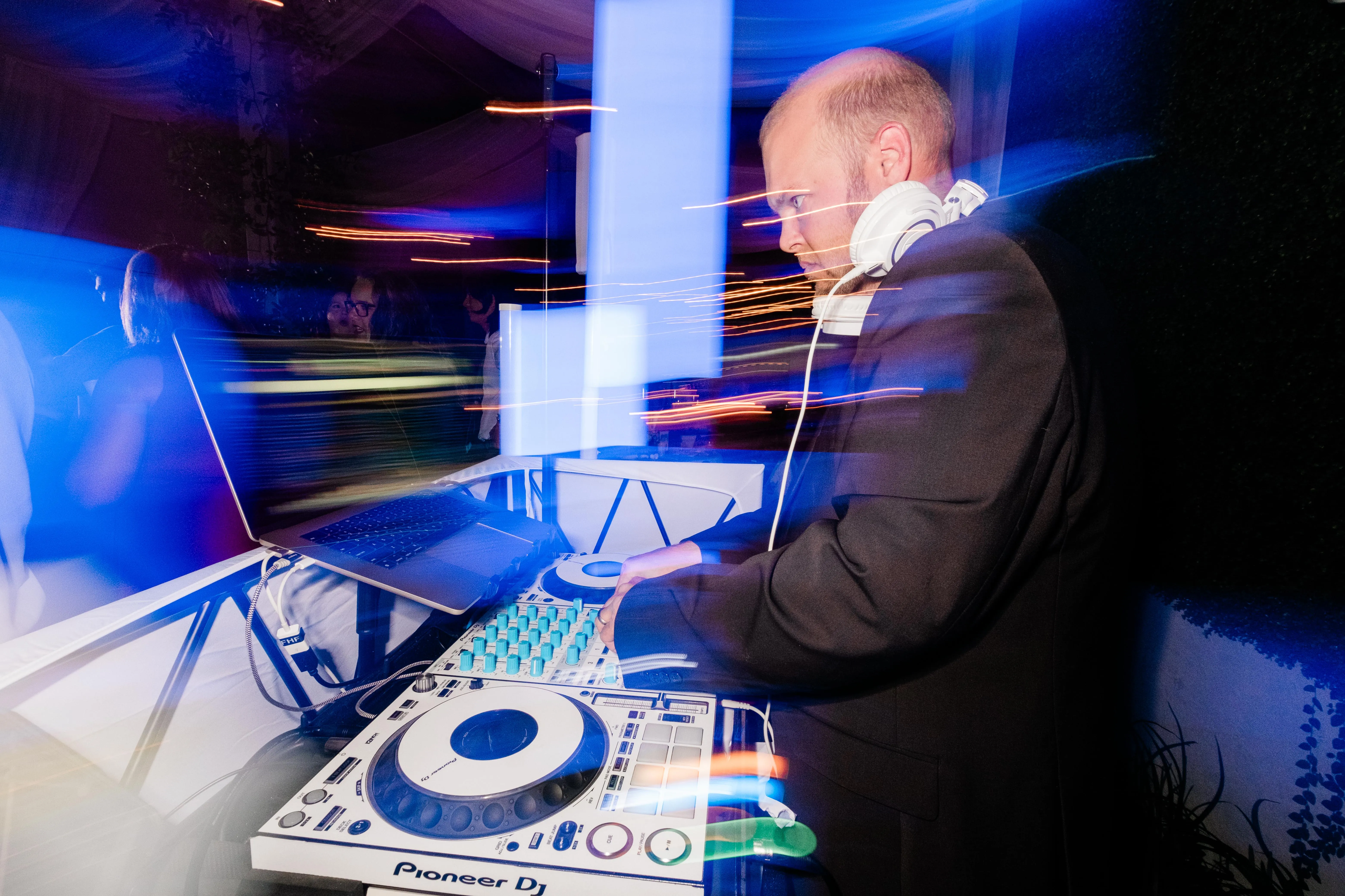 The Atrium by Ligon Flynn wedding photo 34